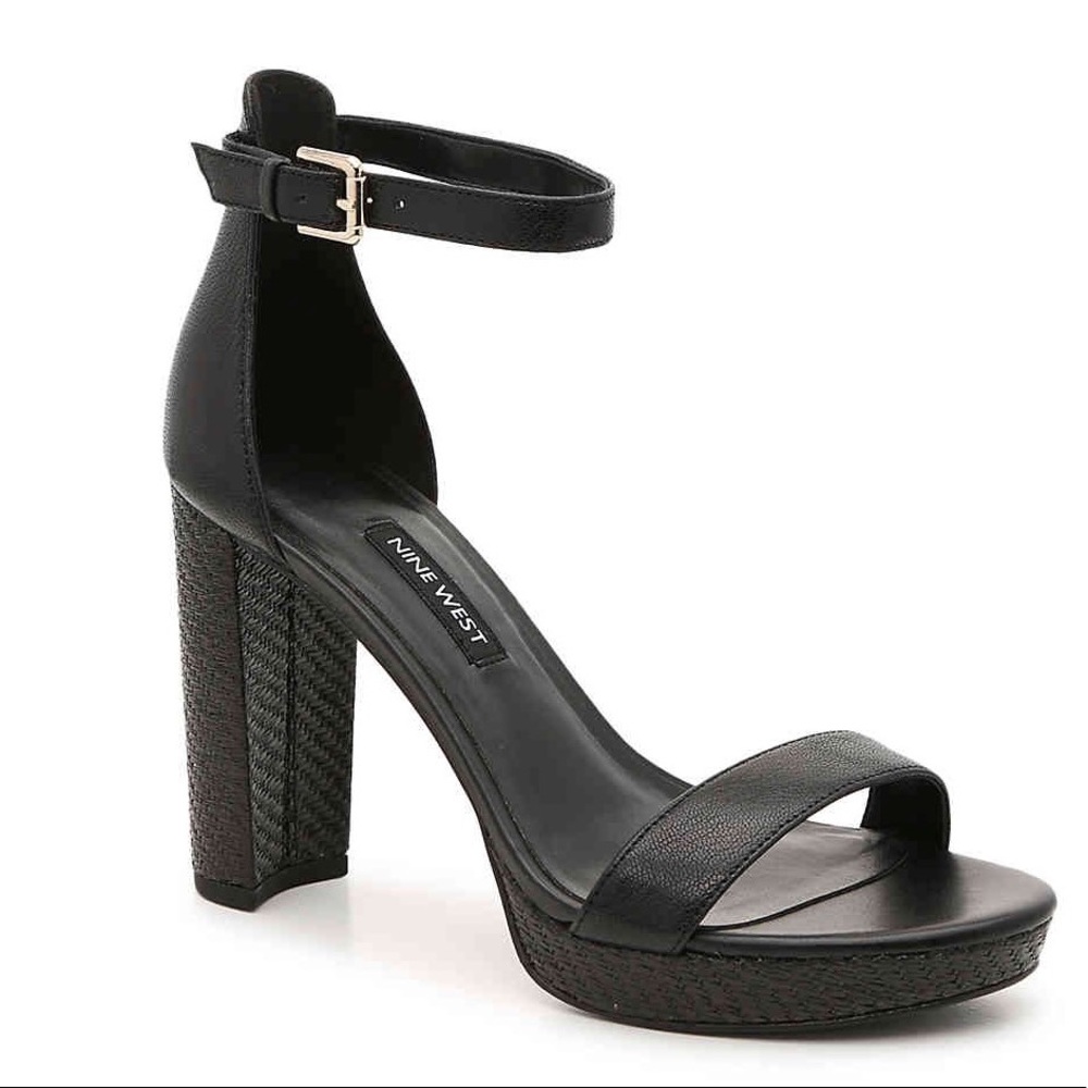 used / Nine West black heels size 7.5